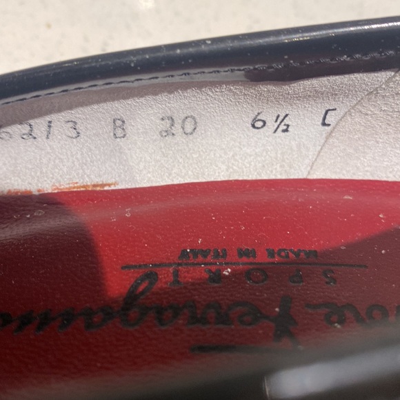 Salvatore Ferragamo Black Patent Leather Flats 6.5 - Picture 6 of 9